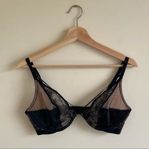 Victoria’s Secret Very Sexy Plunge Bra Black
